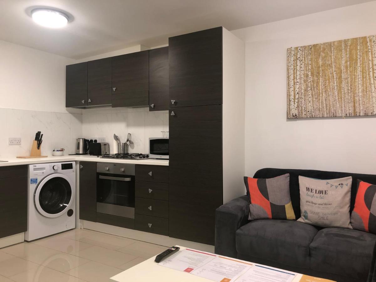 2 Bedroom Large Town Centre Apartment Free Parking ラフバラー エクステリア 写真